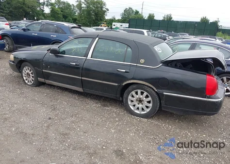 2009 Lincoln Town Car Signature Limited из США, поврежденный, VIN 2LNHM82V89X619390